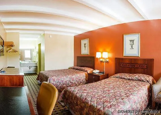 Hotel Rodeway Inn Nashville Airport